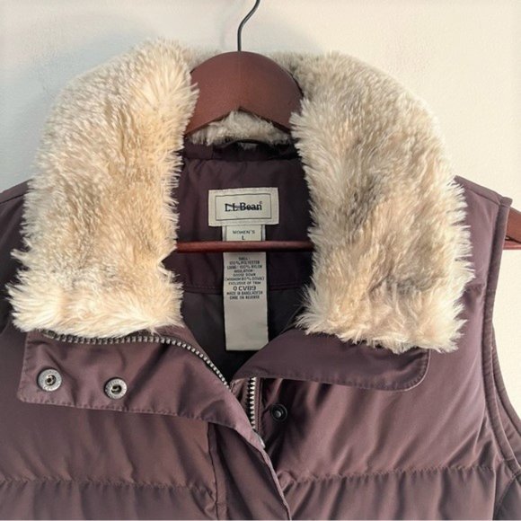 L.L. Bean Goose Down Filled Puffer Vest Removable Faux Fur Collar Size L - Picture 3 of 13
